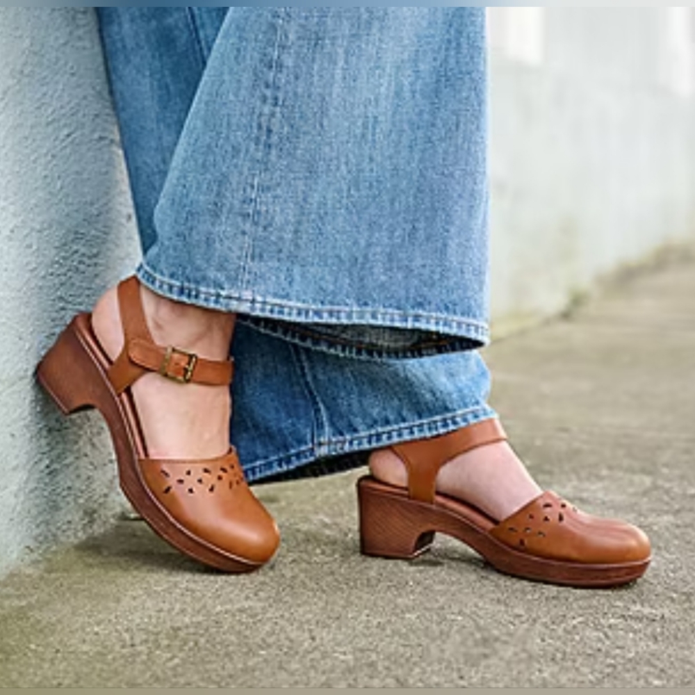 b.o.c Women's Jasmine Round Toe Mary Jane Brown Shoes Size: 9